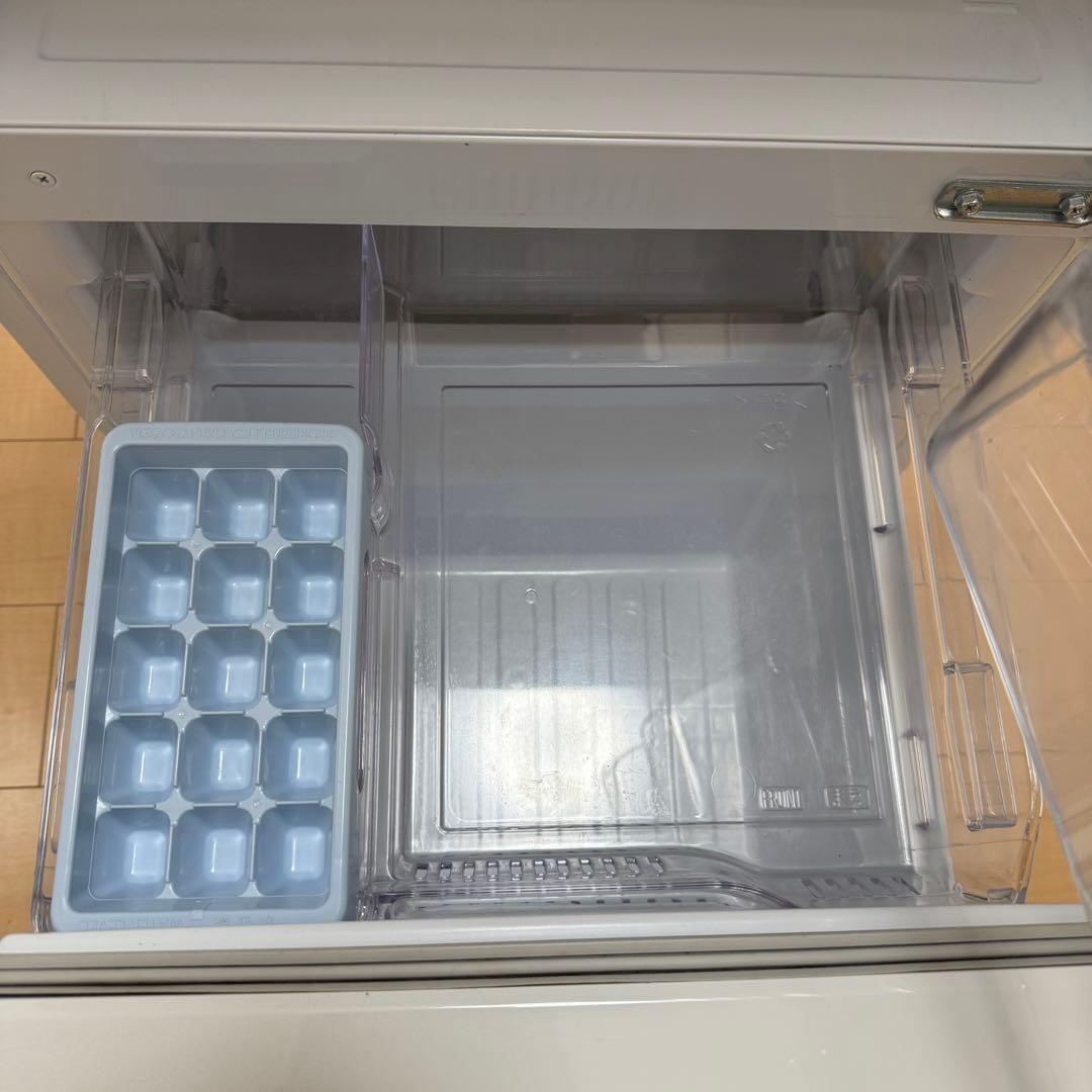 【てるてる坊主】三菱ノンフロン冷凍冷蔵庫　MR-P15EX-KB 146L