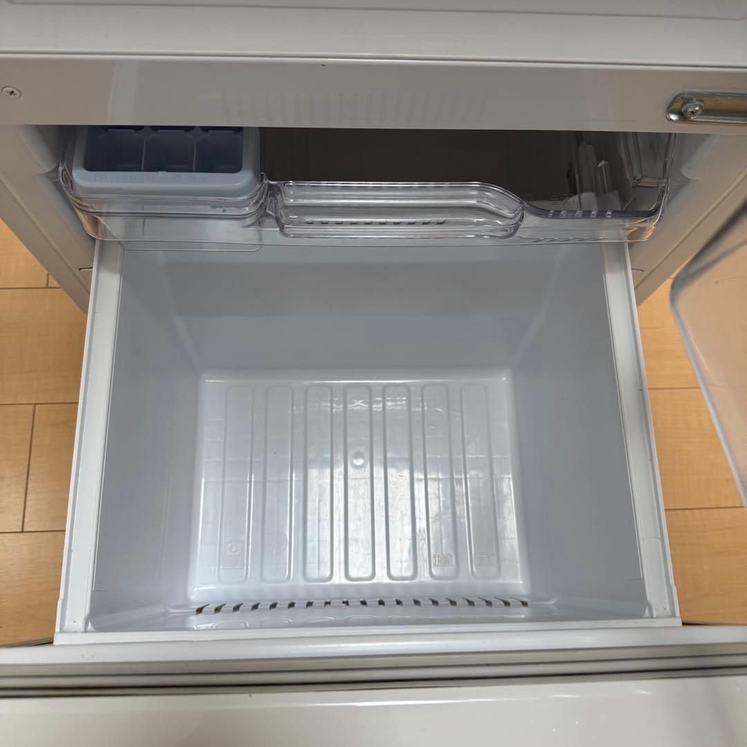 【てるてる坊主】三菱ノンフロン冷凍冷蔵庫　MR-P15EX-KB 146L