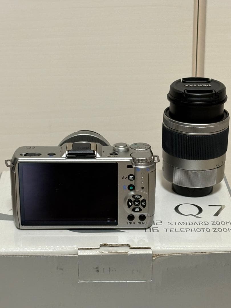 か*き様 【美品】PENTAX Q7 ミラーレスカメラ レンズ2本付き