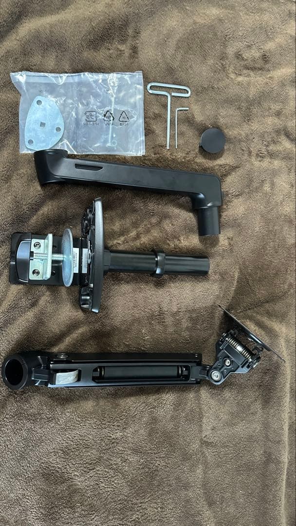 Amazon basicsブラック モニターアーム エルゴトロンOEM