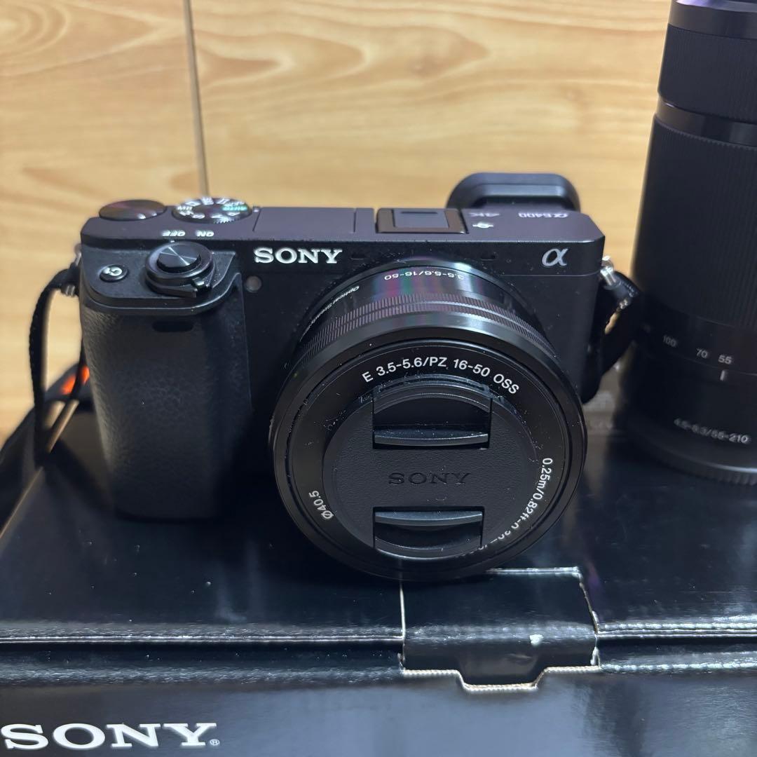 SONY α6400 ダブルキットレンズ　収納ケース付き