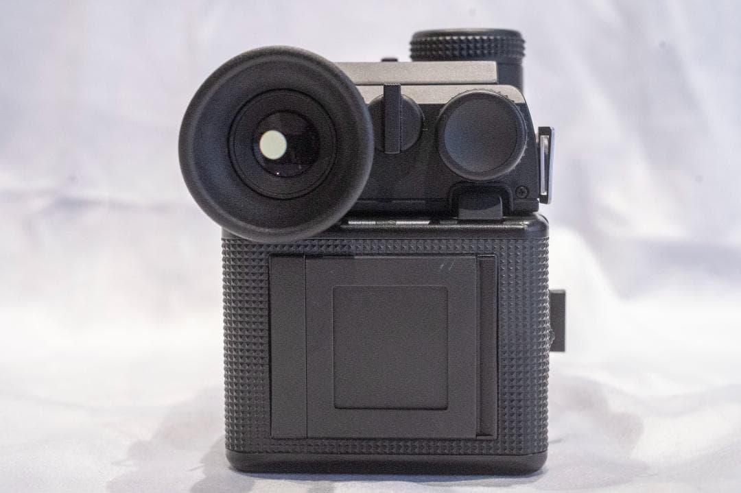 ローライフレックスSL2000F ジャンク　レンズ2本、アダプター、ストロボつき