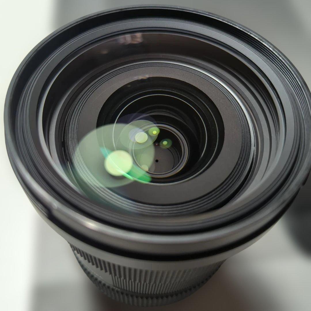 SIGMA 24-70mm F2.8 DG DN ズームレンズ