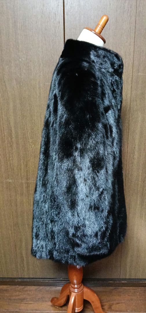 毛皮のコート　ミンク　リアルファーコート　ブラック