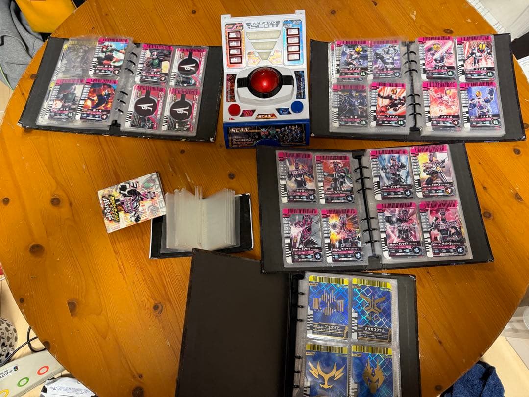 仮面ライダー　ガンバライド　ゴールドコンプ他多数カードとカードバトル機