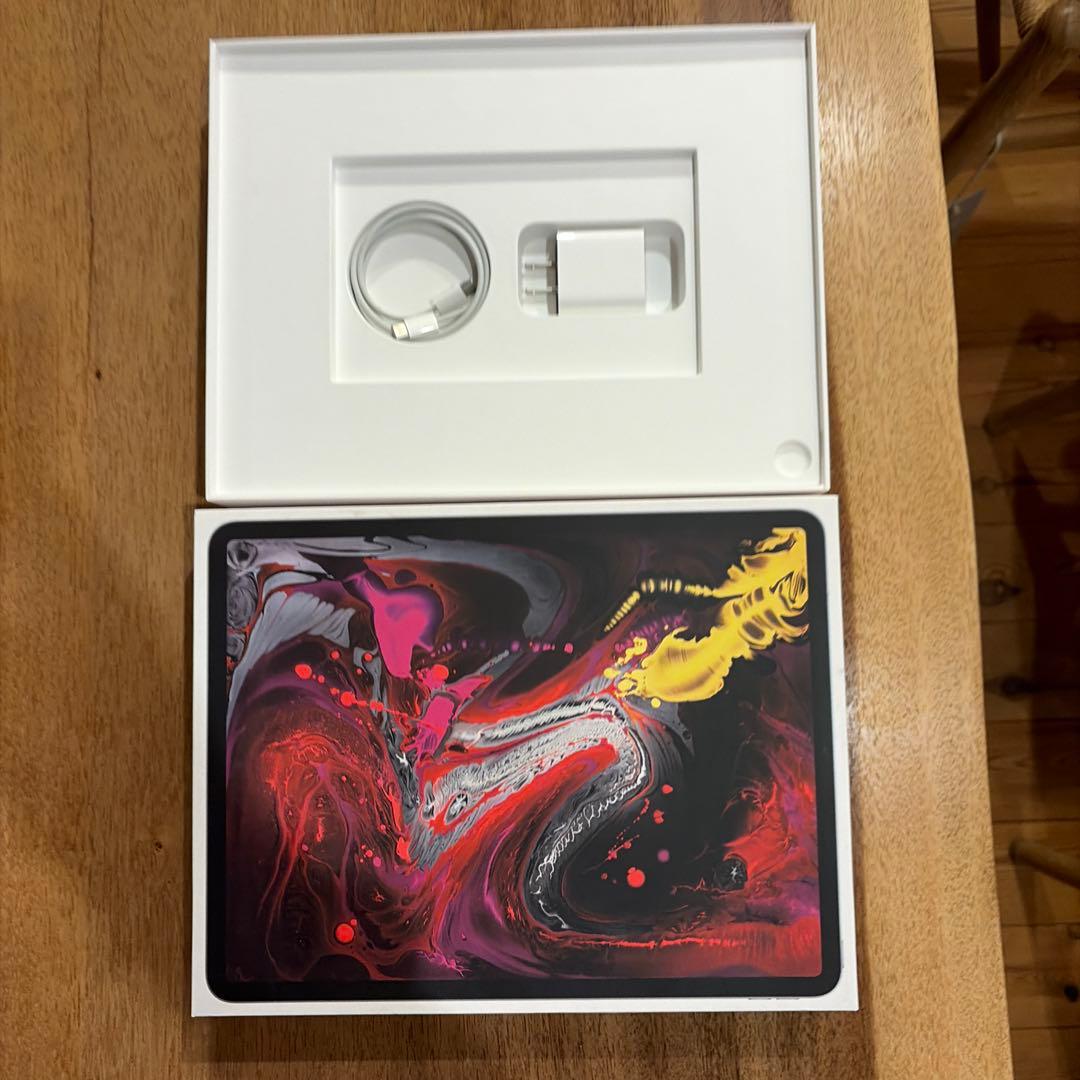 iPad Pro 12.9（第３世代）セルラー 256GB スペースグレイ