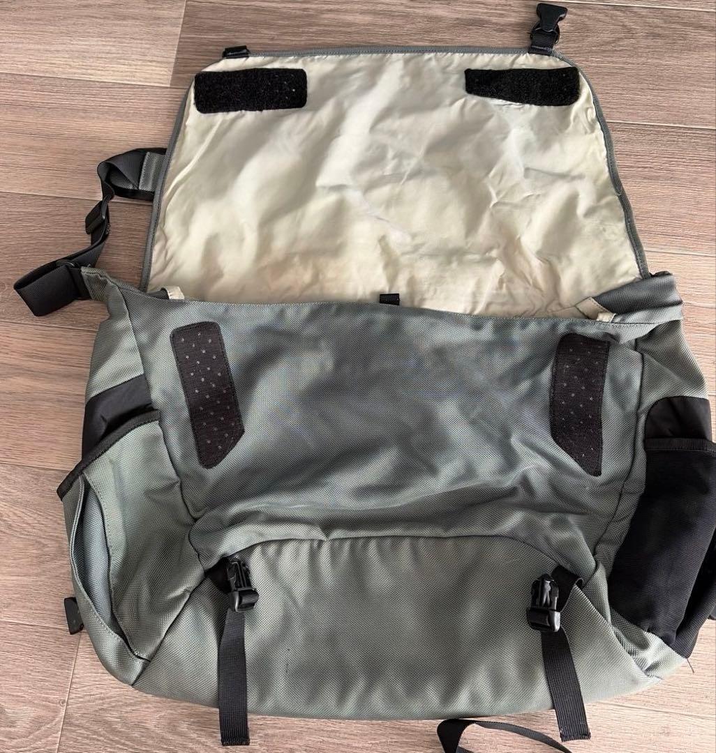 patagonia メッセンジャーバッグ クリティカルマスバッグ　グレー