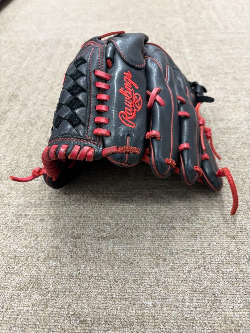 【極美品】Rawlings 軟式グローブ 黒/赤 大人用　ピッチャー用 純正品