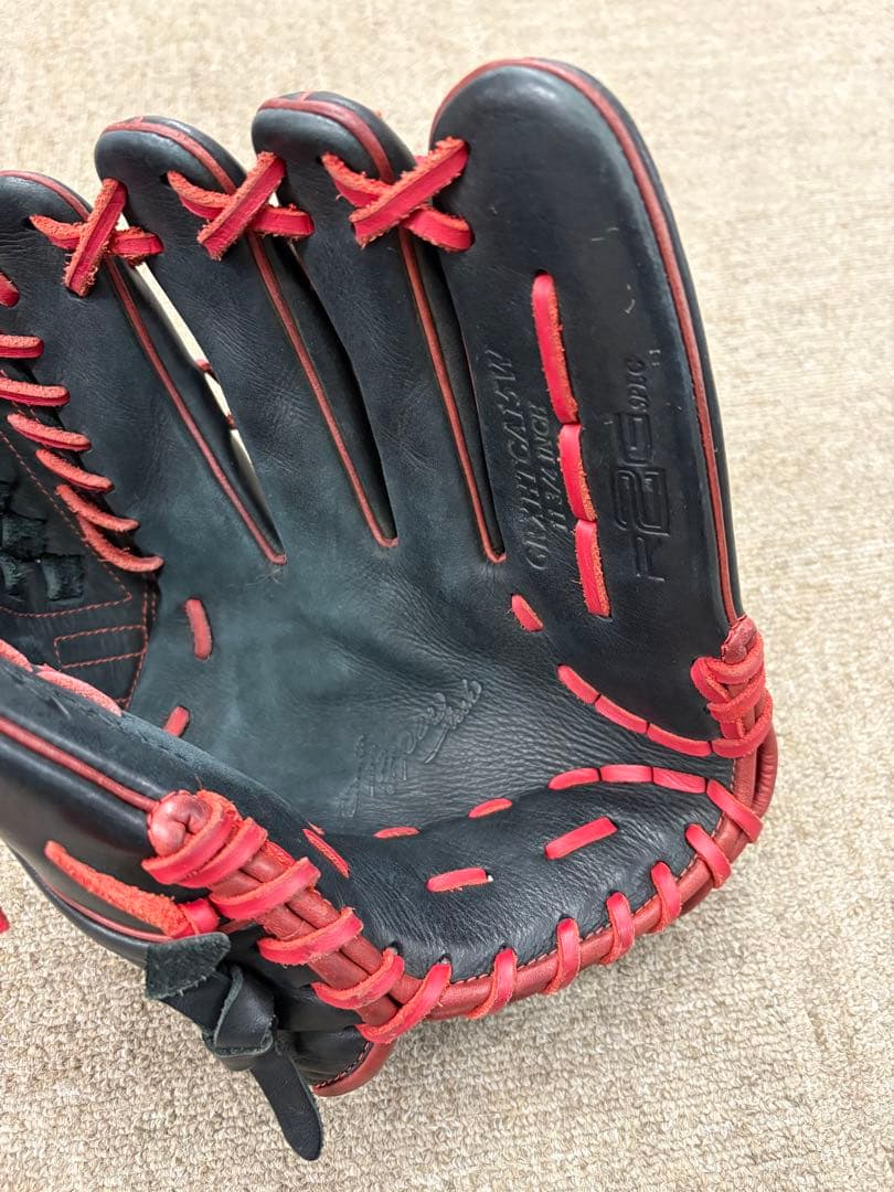【極美品】Rawlings 軟式グローブ 黒/赤 大人用　ピッチャー用 純正品