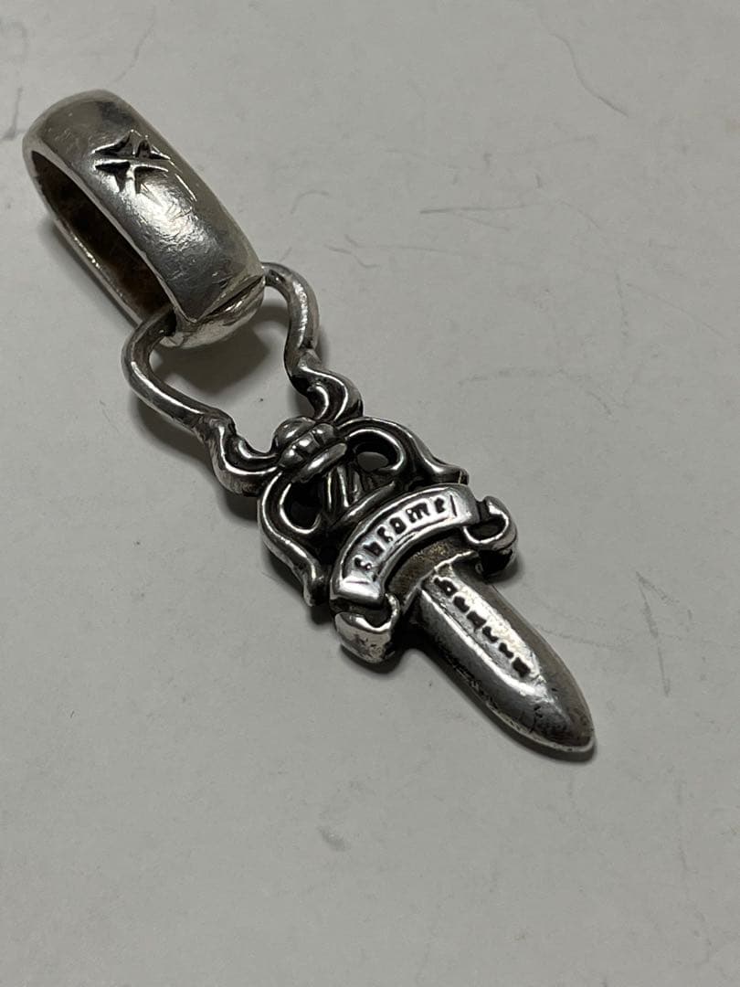 大幅値下げ！CHROME HEARTS クロムハーツ　ダガー　チャーム　パーツ