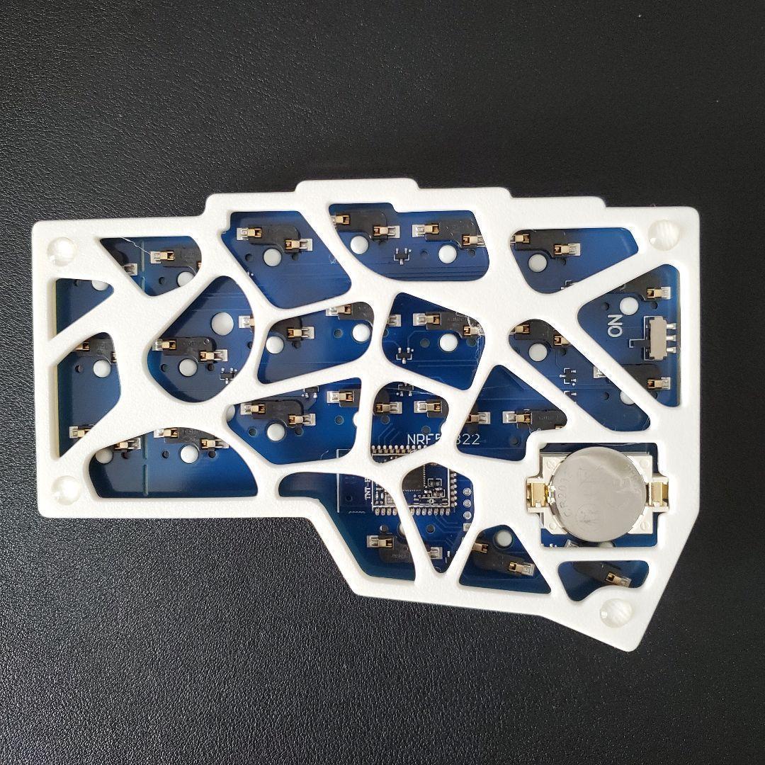 【完成品】46キー自作キーボード 無線化 親指ロープロファイル