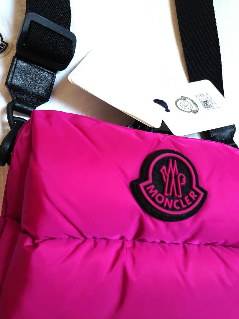 新品★MONCLER ボディバッグ ショルダーバッグ ポーチ ピンク