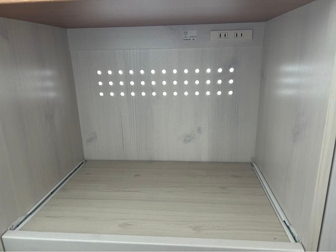 食器棚　6月末まで