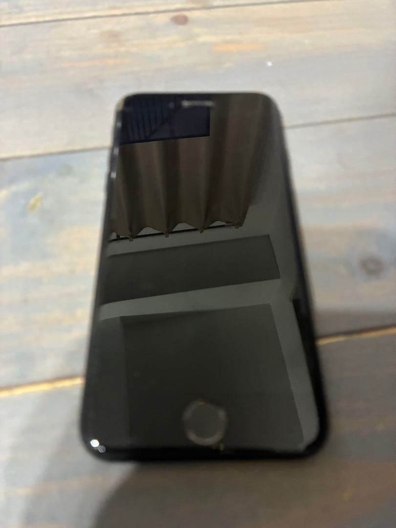 iPhone SE 第二世代ブラック 本体