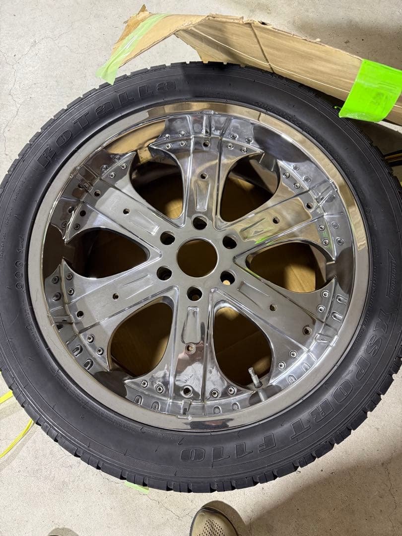 ２２インチ　スピンナーホイール