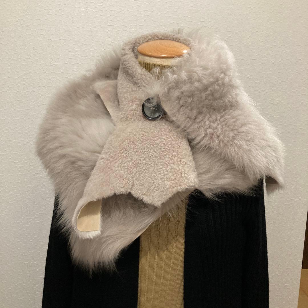 ムートン　ショール　CARL DONOCHUE