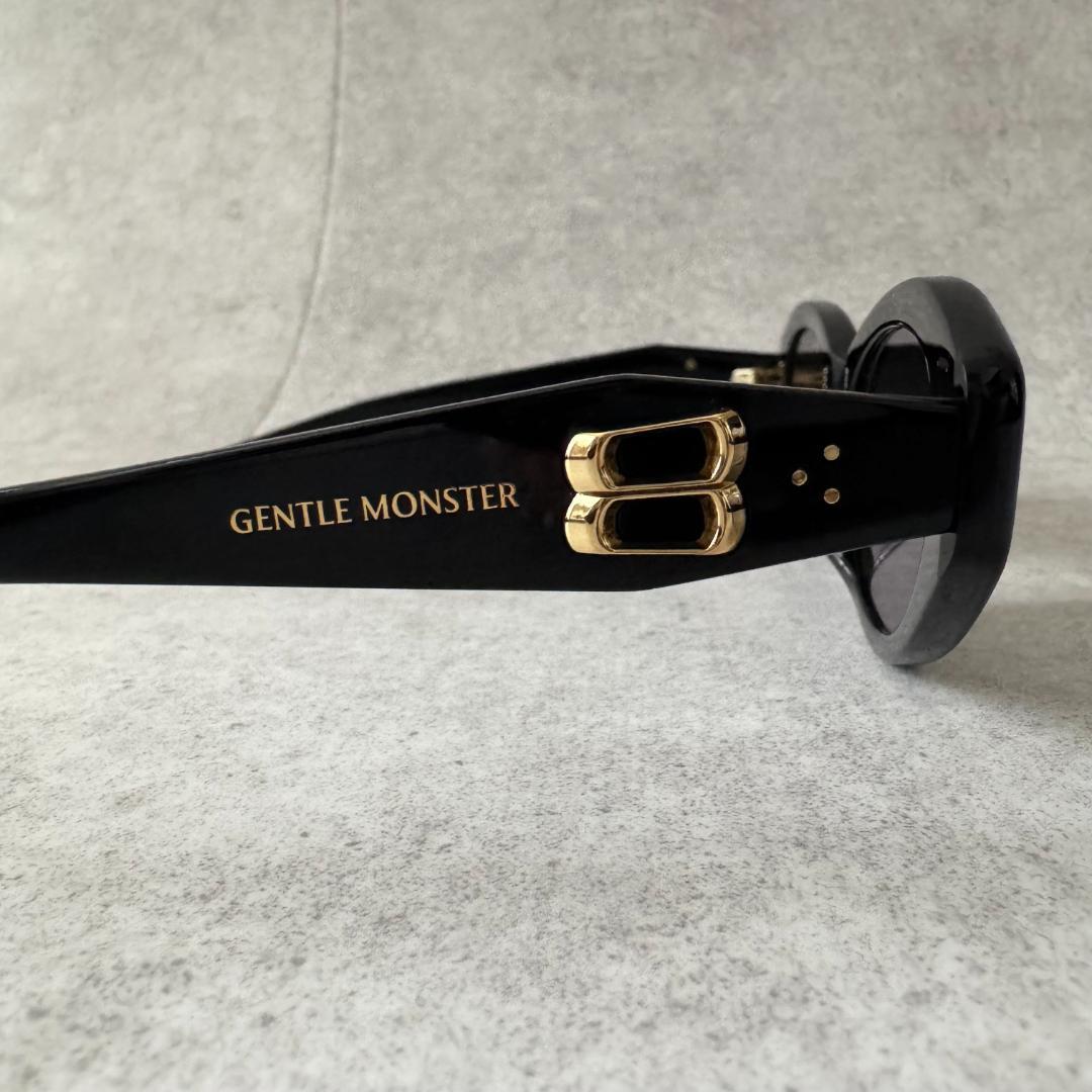 美品　ジェントルモンスター　VAMP　2025年製　サングラス　黒　ゴールド金具