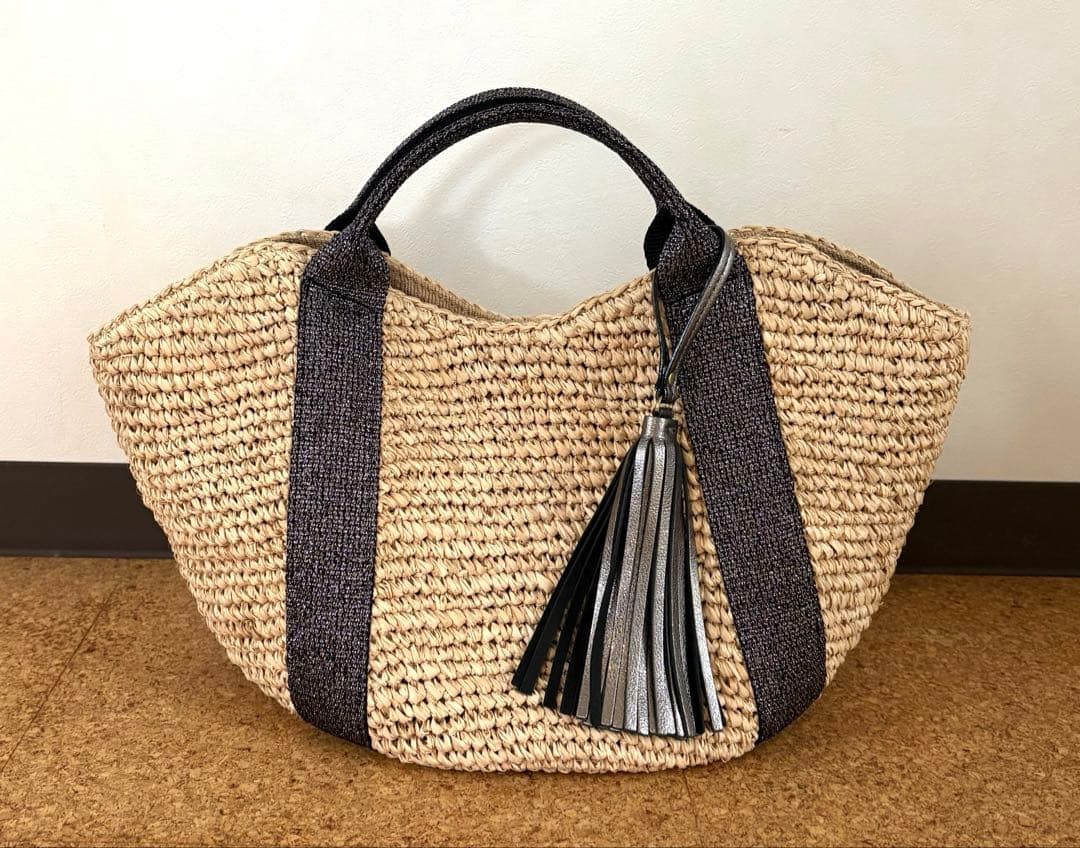 美品⭐︎ヴィオラドーロ　カゴバック　ラフィア　シルバー