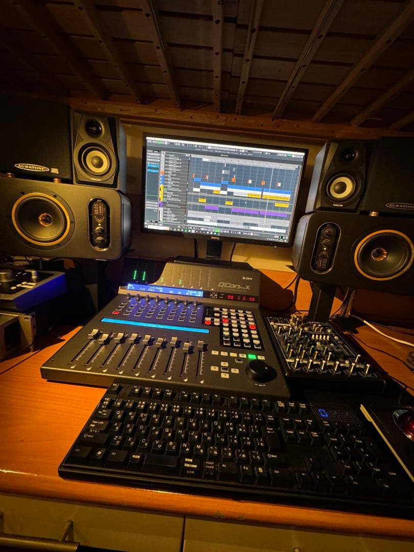 iCON DIGITAL QCON PRO X DAWコントロールサーフィス