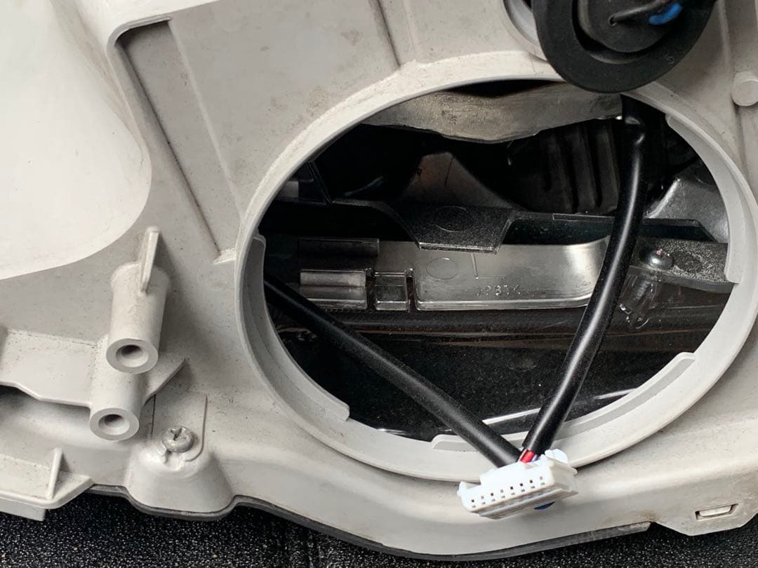 ハイエースLEDヘッドライト☆