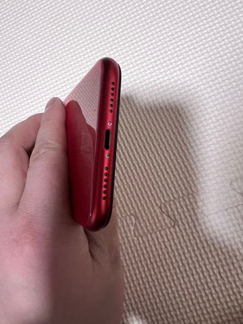 DOCOMO iPhone11 64GB レッド充電ケーブル