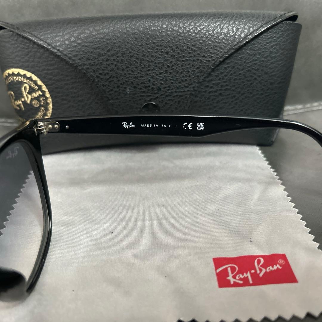 Ray-Ban ブラック ブルーグラデーションRB4258F