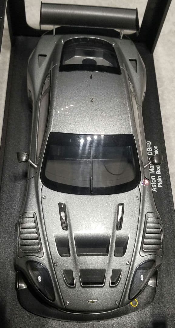【レア　美品】オートアート1/18 アストンマーチン DBR9　プレーンボディ