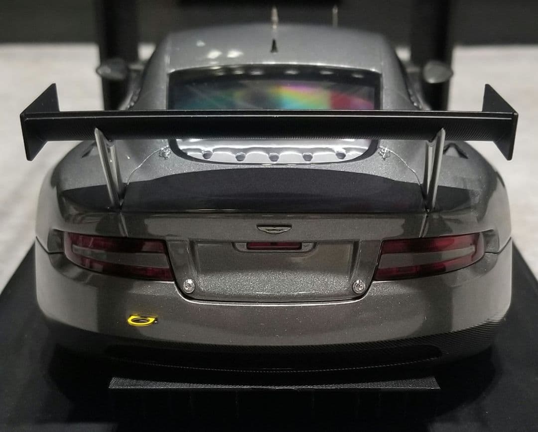 【レア　美品】オートアート1/18 アストンマーチン DBR9　プレーンボディ