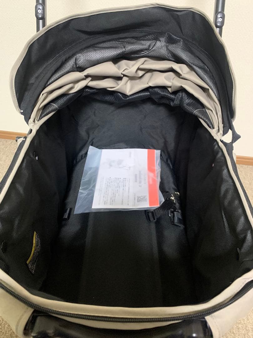 コムペット　ミリミリライトα ウェットサンドベージュ　新古品　ペットカート