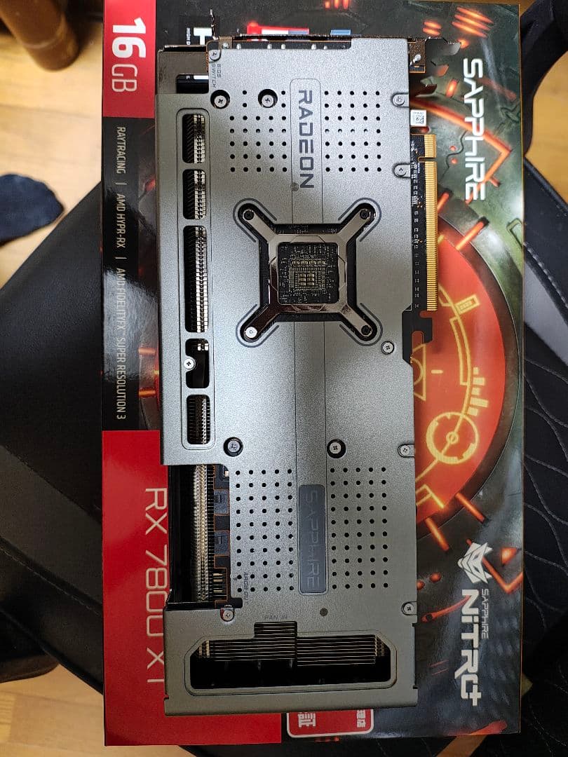 グラフィックボード・グラボ・ビデオカード Sapphire Radeon RX 7800 XT 16GB