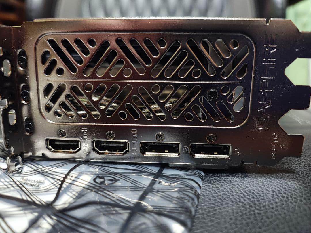 グラフィックボード・グラボ・ビデオカード Sapphire Radeon RX 7800 XT 16GB