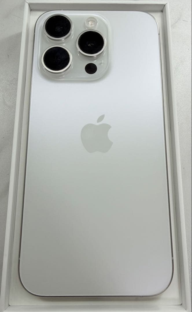 iPhone 15 Pro 128GB ホワイトチタニウム 本体 SIMフリー