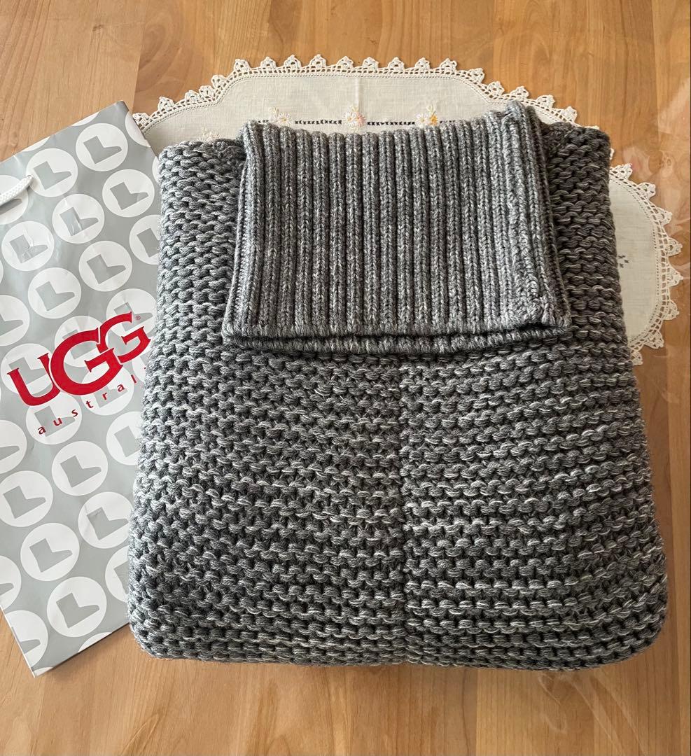 りちゃ さま専用UGG australia ⚫︎クポンチョ⚫︎未使用⚫︎ニット コート