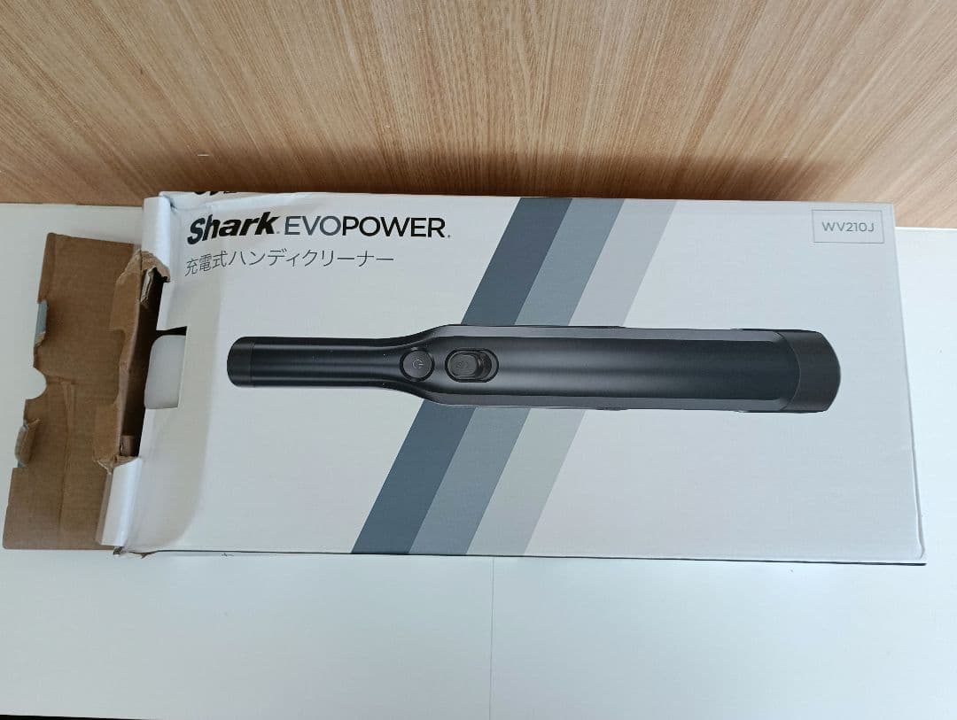 ③SHARK充電式ハンディクリーナー未使用ですが箱ダメージ有り