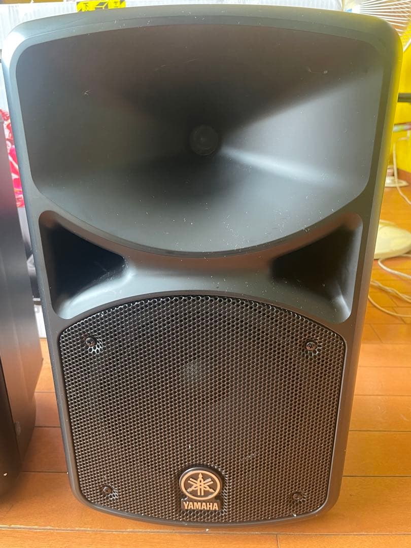 Yamaha STAGEPAS 400 BT ポータブルPAシステム