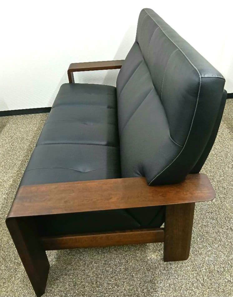 新春特価//カリモク家具Chitano本革ダンテ3人掛け ソファーブラック正規品