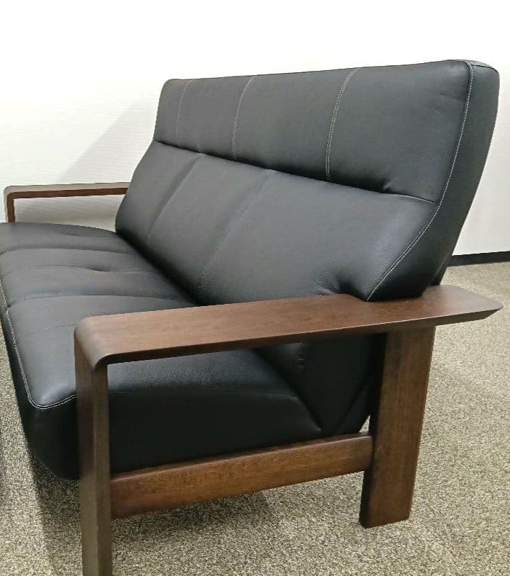 新春特価//カリモク家具Chitano本革ダンテ3人掛け ソファーブラック正規品