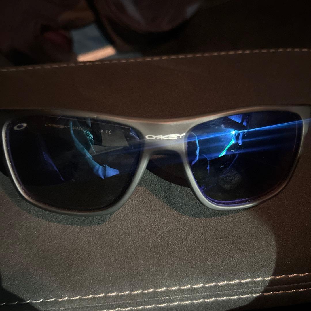 O*9様 Oakley サングラス ブラックフレーム ブルーレンズ