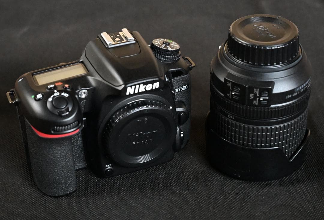 【撮影枚数3,798枚】ニコンD7500 18-140 キット+ SD128ギガ