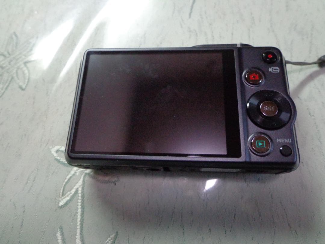 【美品】 CASIO EXILIM EX-ZR10 コンデジ 箱付き