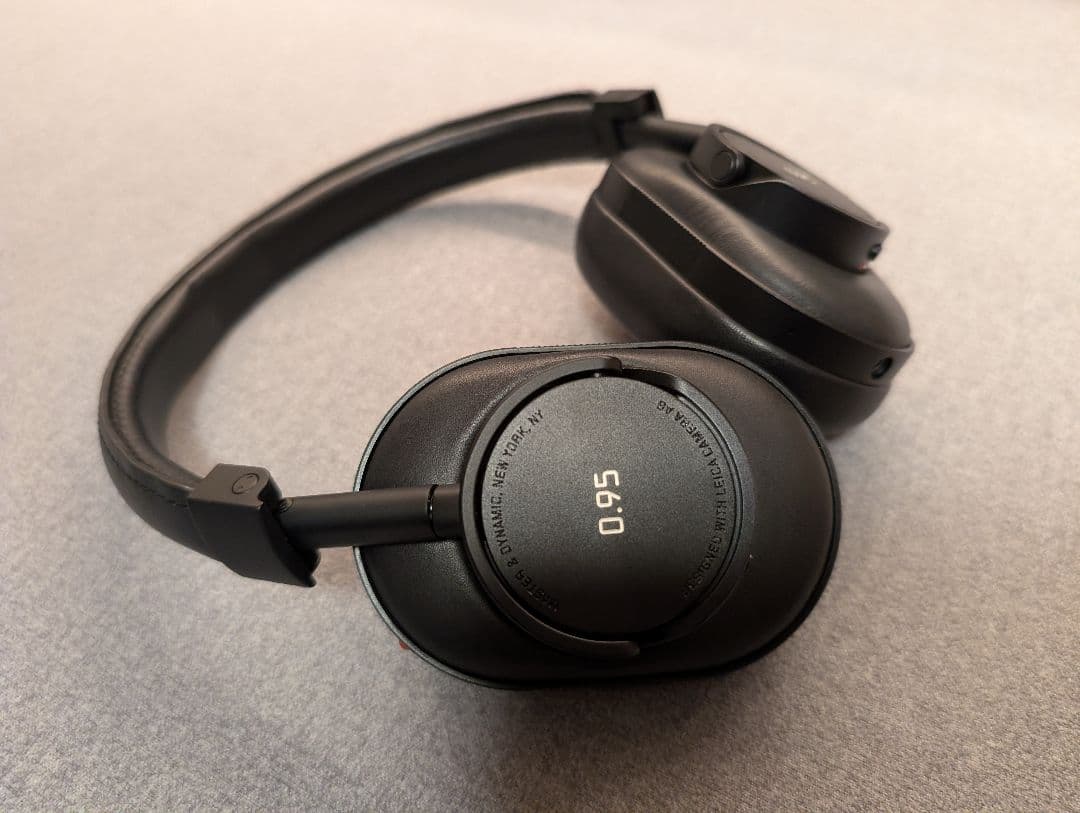 MASTER & DYNAMIC MW60 LEICAコラボモデル