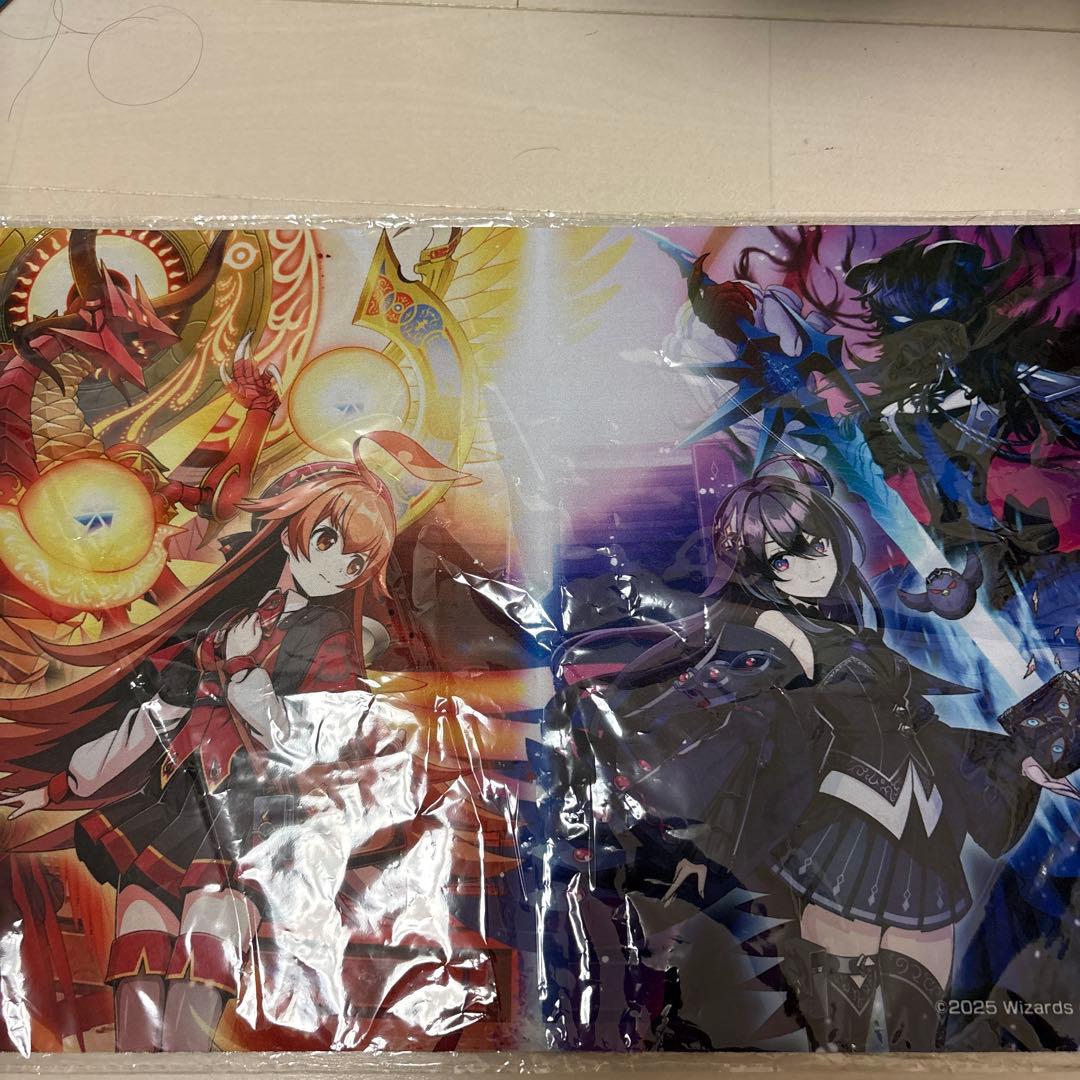 デュエプレGP参加時に配布された限定のプレイマットとスリーブ抽選ヴィヴィスリーブ