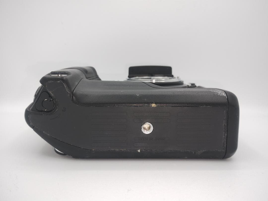 Nikon F4E フィルムカメラ 完動品 外観劣化あり