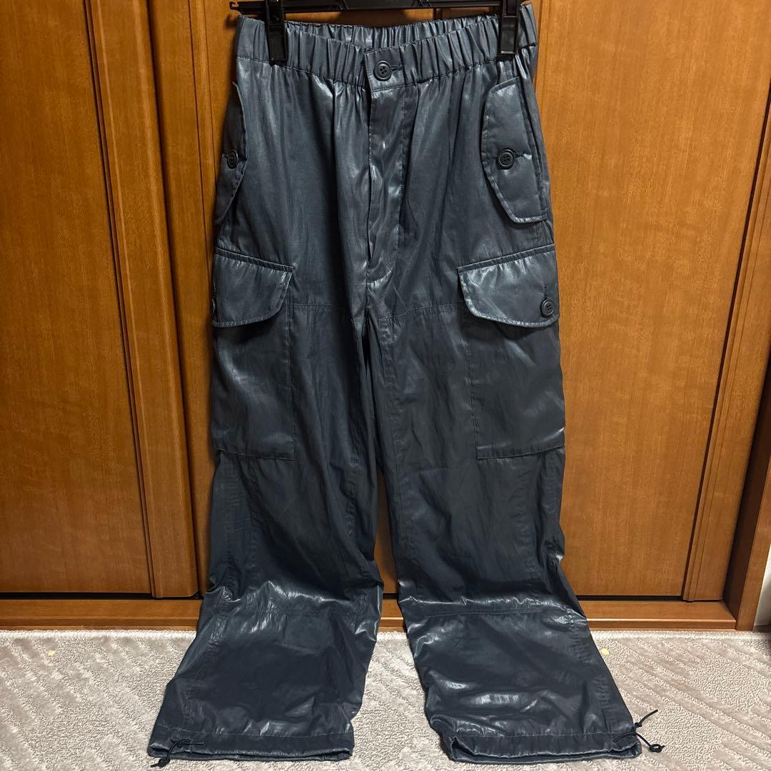 【YOKE】LEATHER LIKE POLYESTER CARGO PANTS