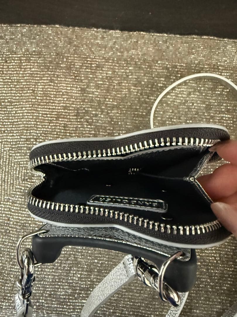 BANDOLIERiPhoneケース14pro (日本未入荷)