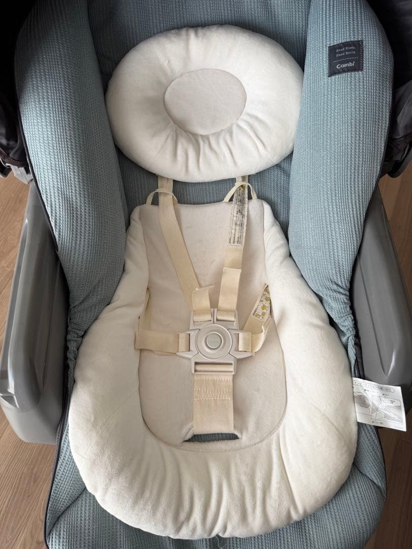 保証書付き　コンビ ネムリラ AUTO SWING BEDi