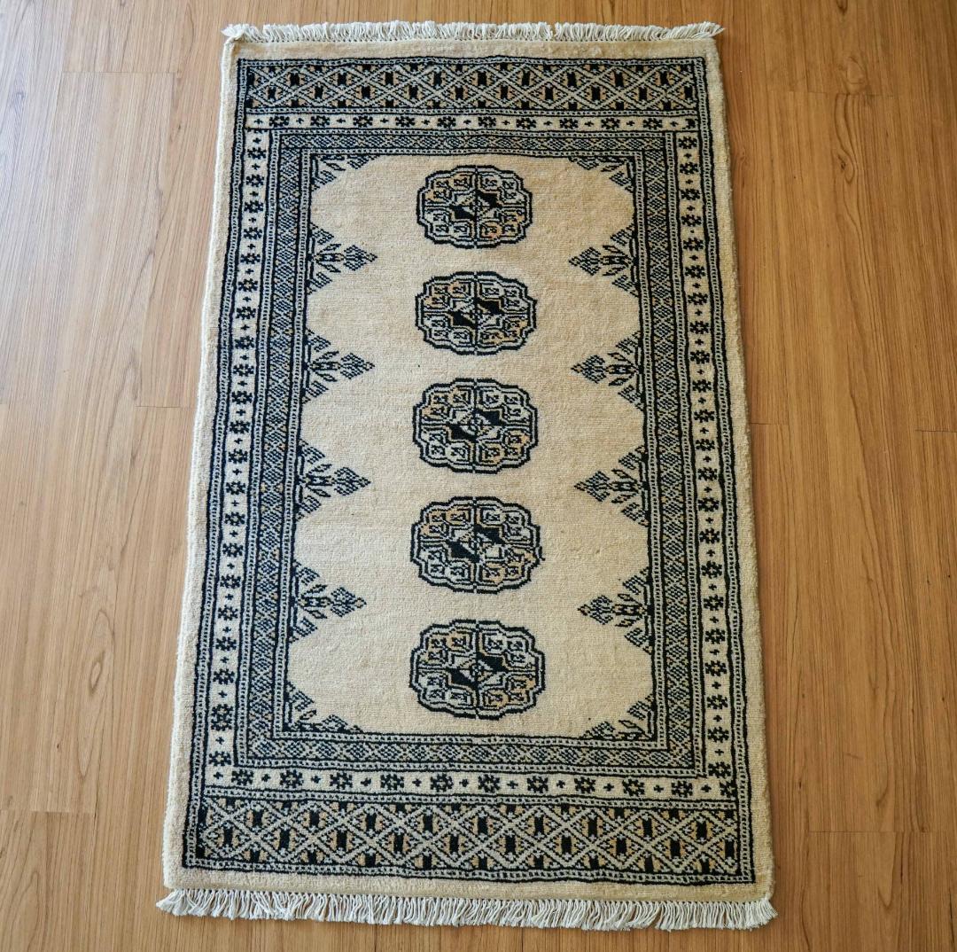 103×63cm トルクメン ボハラ手織りラグ パキスタン手織り絨毯 玄関マット