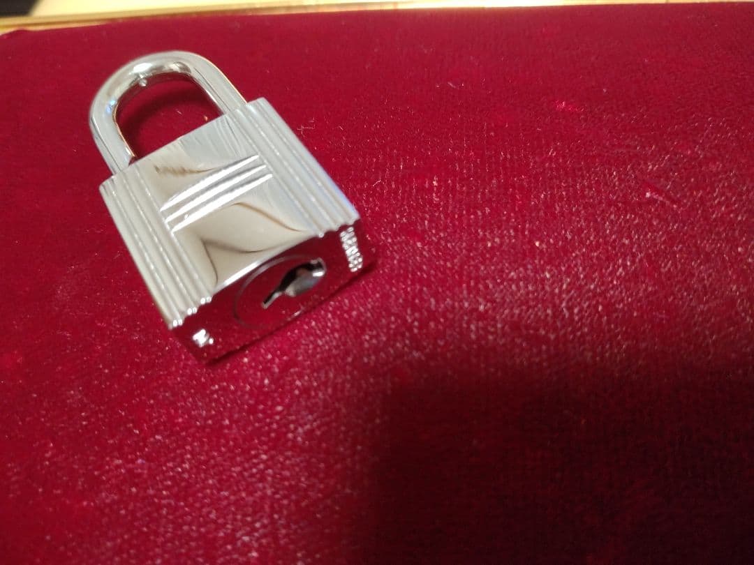 【極美品】HERMES エルメス 　カデナ南京錠　鍵2ケ