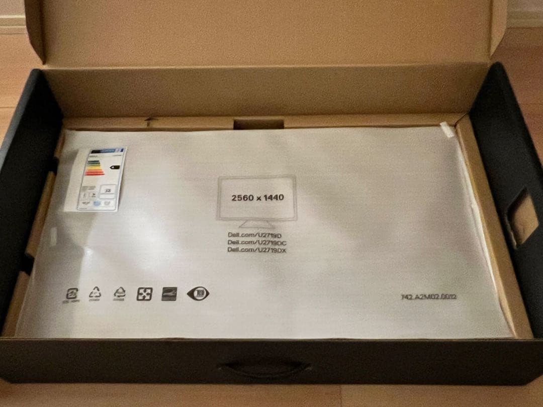 イ*ケ様 【美品】DELL U2719D 27インチ ディスプレイ本体 シルバー