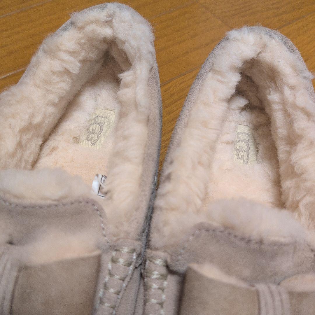 UGGアグ✩アンスレーリボン付きモカシン✩22cmベージュ✩美品